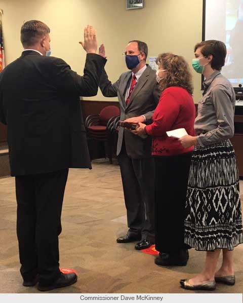 Photograph of Commissioner McKinney taking oath of office